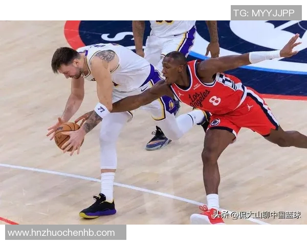 伦纳德21分马尔卡宁空砍19分，快船115-103击败爵士迎3连胜